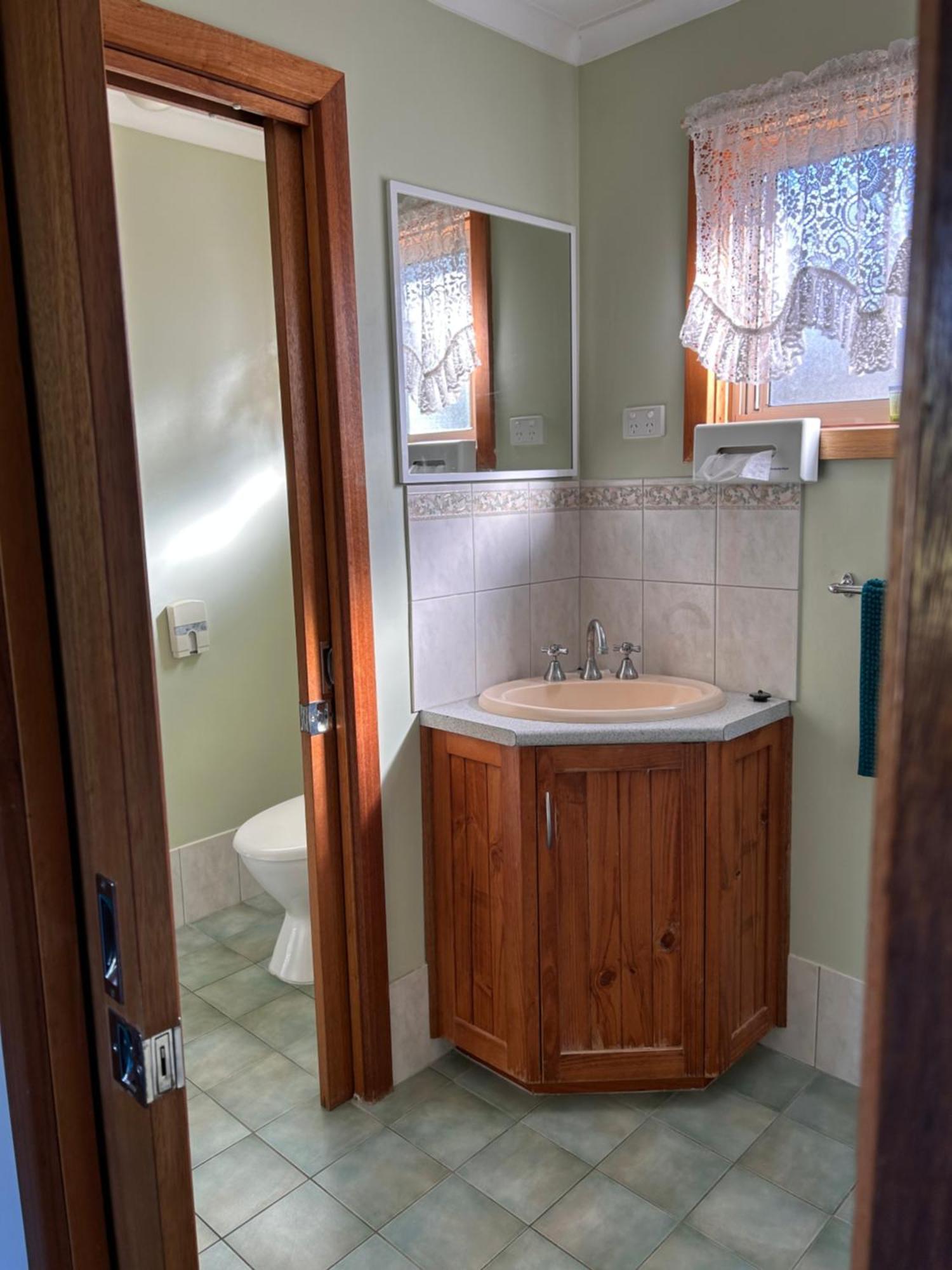 Millicent Lakeside Caravan Park Otel Dış mekan fotoğraf