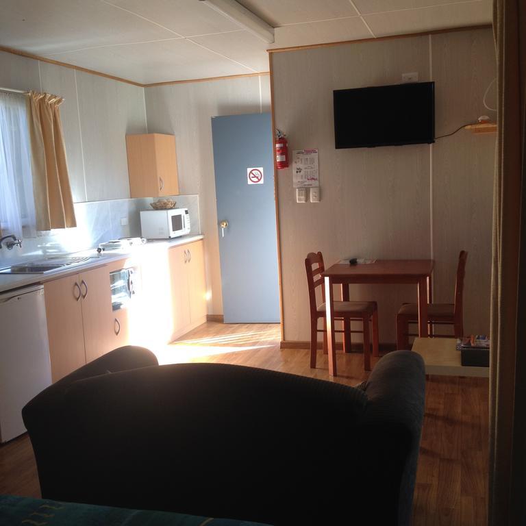 Millicent Lakeside Caravan Park Otel Dış mekan fotoğraf
